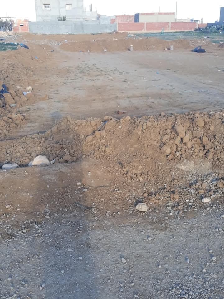 ثلاث قطع للبيع بصفاقس